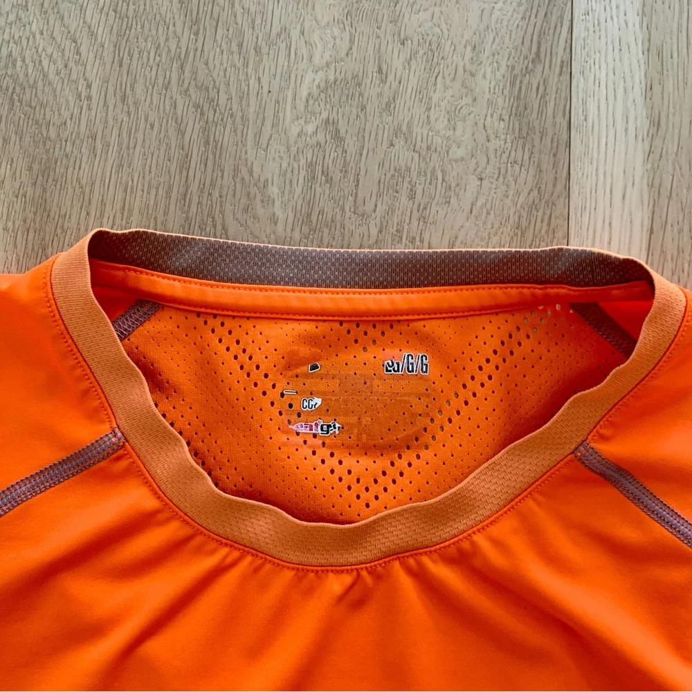 Under Armour Heat Gear TShirt - Picture 4 of 5